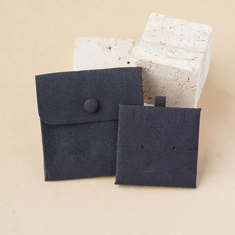 Snap-flap jewelry pouches, packaging detail